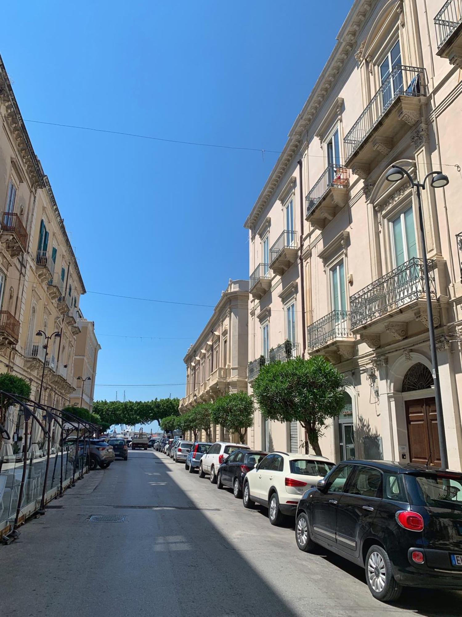 Appartamento La Dimora Dei Mille Syracuse Esterno foto